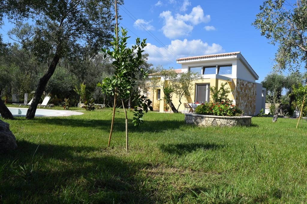 Three Stars Luxury Villas Moraitika Bagian luar foto