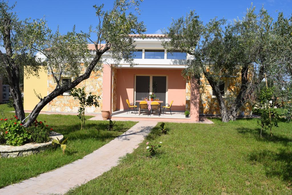 Three Stars Luxury Villas Moraitika Bagian luar foto