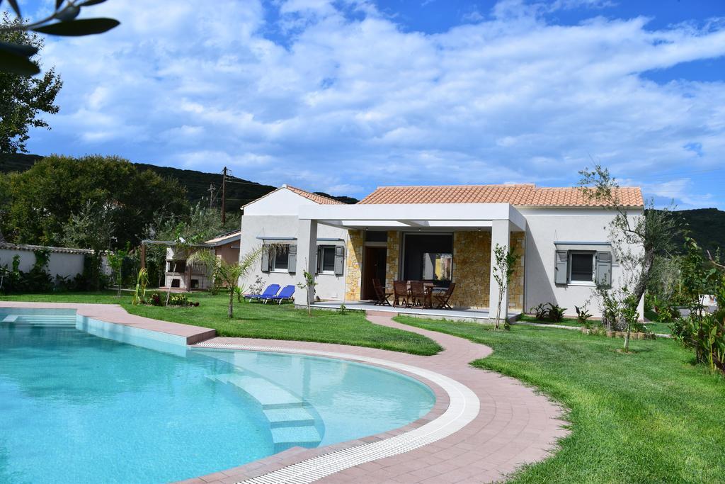 Three Stars Luxury Villas Moraitika Bagian luar foto