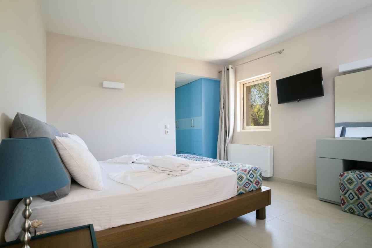 Three Stars Luxury Villas Moraitika Bagian luar foto