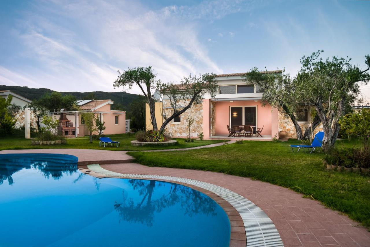 Three Stars Luxury Villas Moraitika Bagian luar foto