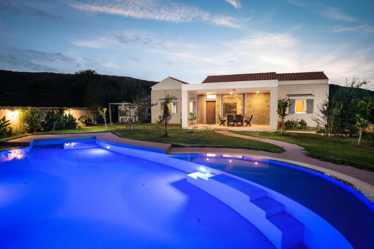Three Stars Luxury Villas Moraitika Bagian luar foto